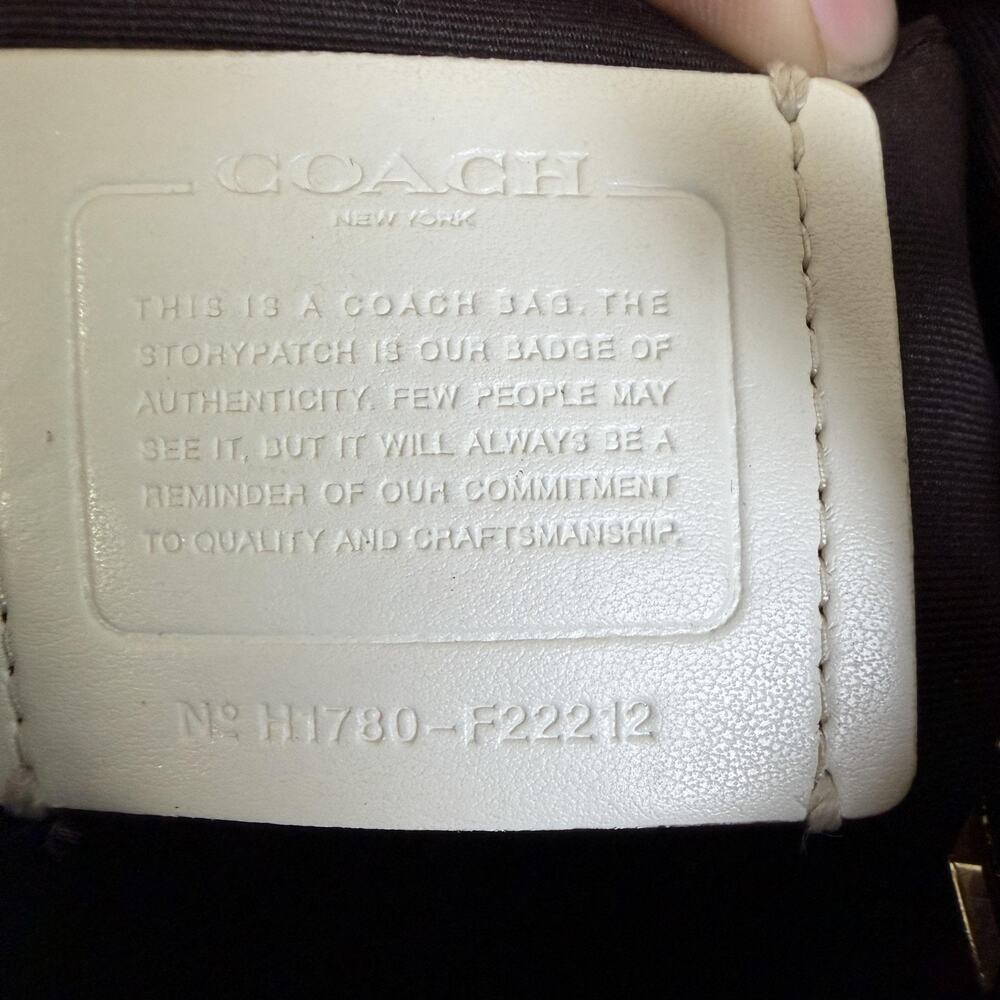 Coach Carrie Cross Body Bag Purse Womens Medium White Leather Chain Zip F22212 - Picture 12 of 12